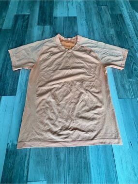 lululemon athletica Men's Peach Short-Sleeve Performance Tee